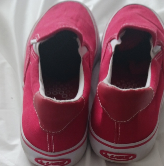 Lugz Canvas Slip-ons. Size  8.5, Red, also available in Blue DISCOUNTED SHIPPING - Picture 5 of 7